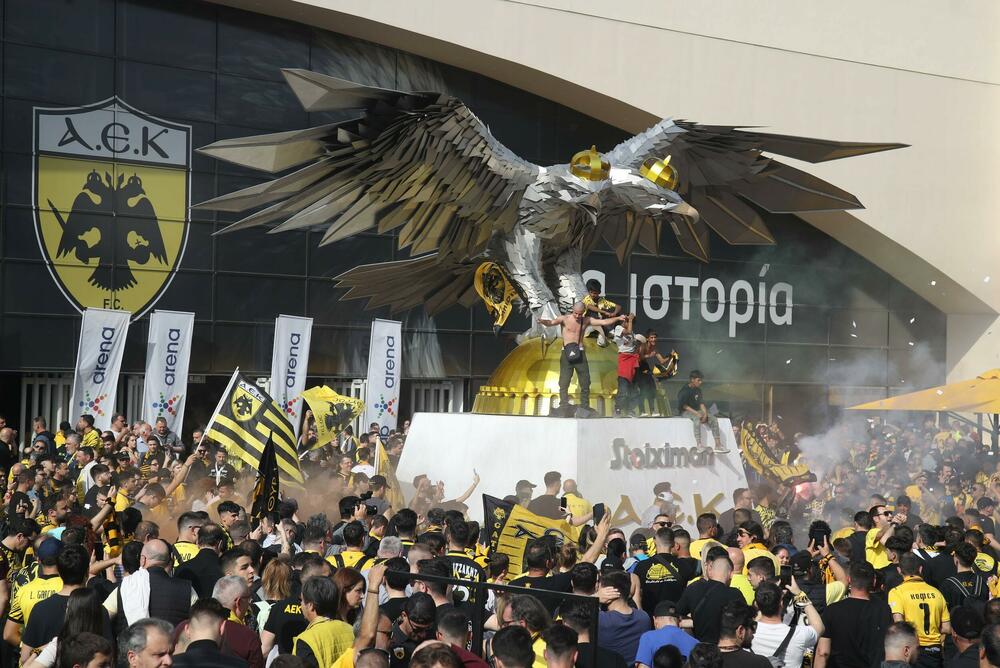 Navijači AEK-a, FK AEK, Fudbal