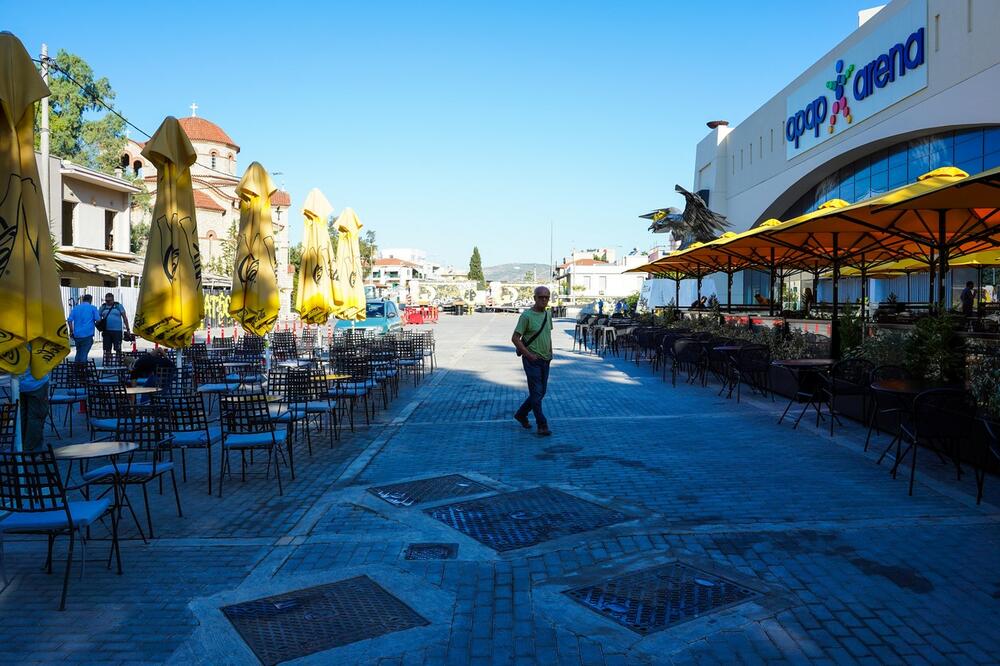 HITNA ODLUKA GRČKE VLADE! Smenjeno sedam najviših policijskih službenika (FOTO)