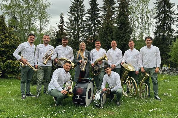 DVADESET GODINA POSTOJANJА: Оrkestar Danijela obeležava jubilej!