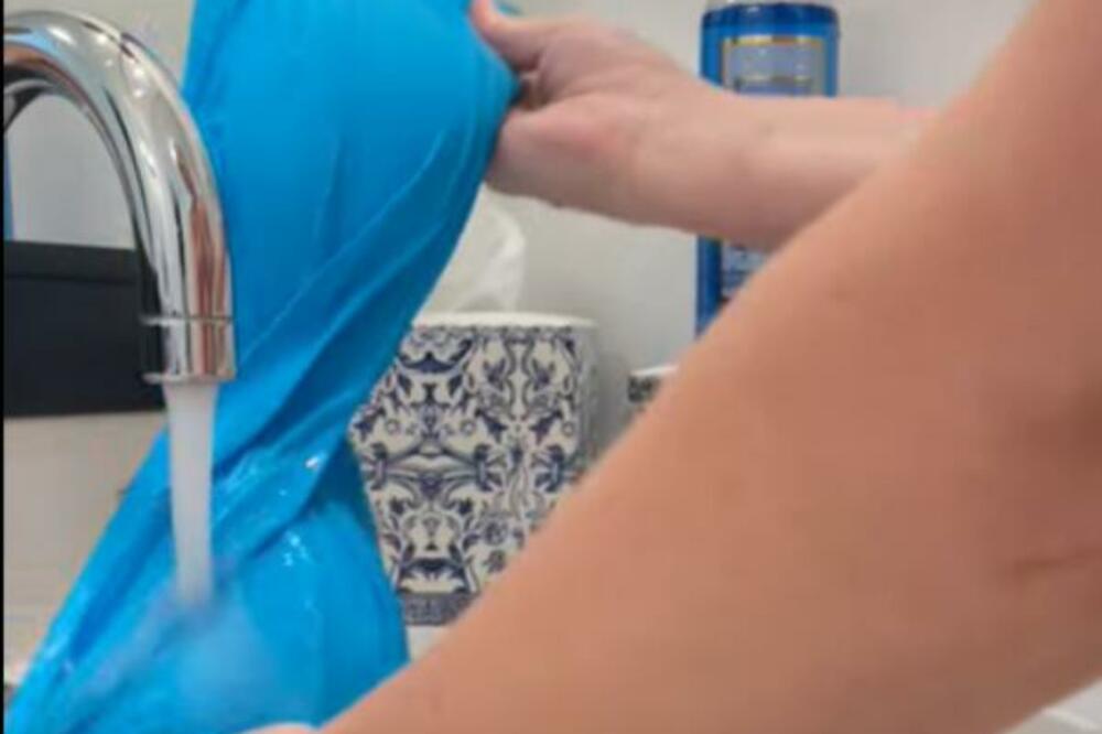 AKO OVAKO PERETE KUPAĆI TRAJAĆE GODINAMA: Samo uz 1 način NEĆETE IMATI crne tačke po njemu, MALO KO OVO ZNA