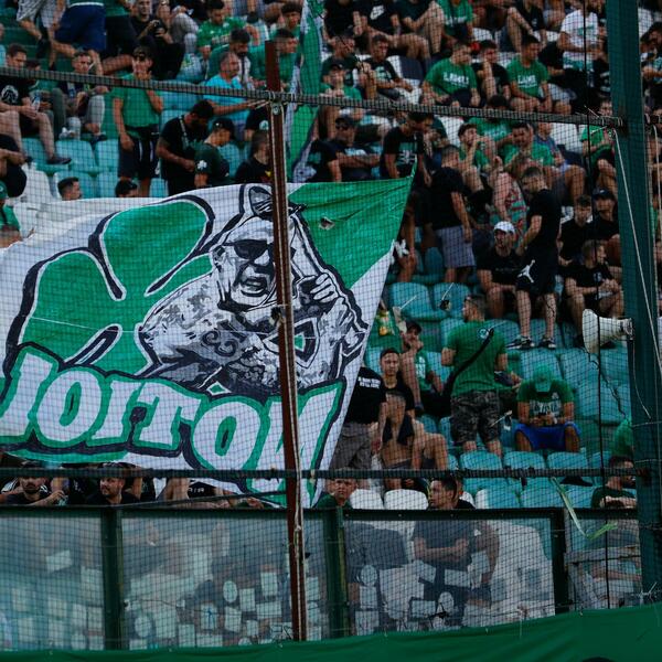 GRČKI MEDIJI JAVLJAJU: Navijača AEK-a ubilo VIŠE OSOBA, glavni osmunjičeni nije Hrvat?!