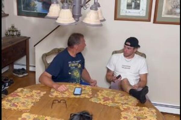 URADIO JE OVO SVOJOJ MAJCI I ODMAH SU MU REKLI DA SE ISELI: Prebledeo je od ŠOKA a tek KAKAV HAOS JE NASTAO (VIDEO)