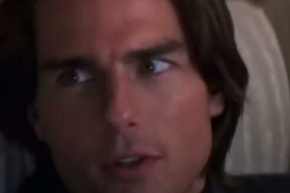 ZANEMEĆETE KADA BUDETE VIDELI KAKO JE POZNATI GLUMAC IZGLEDAO 1983.: Danas je IZOBLIČEN, a nekada... (VIDEO)