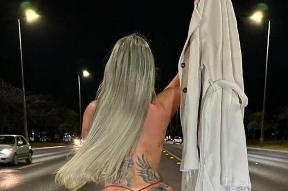 PRAVNICA OMETALA VOZAČE, IZAŠLA NA ULICU SAMO SA TRAČICOM KOJOM JE "PREKRILA" GUZU: Od ovoga se PADA U NESVEST