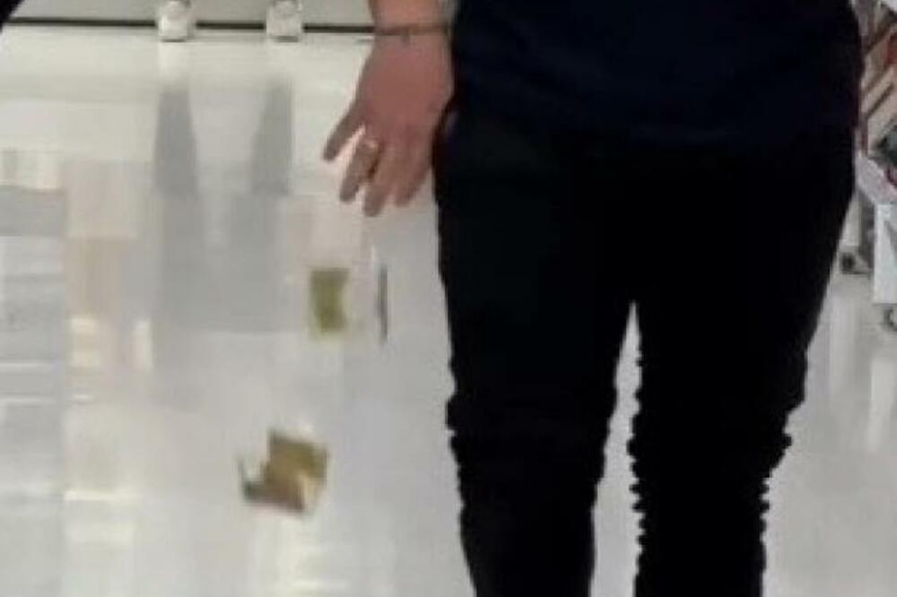 ISPAO MU JE NOVAC U PRODAVNICI PRED NJENIM OČIMA: Onda je uradio nešto još ŠOKANTNIJE, ovome se NIJE NADALA (VIDEO)