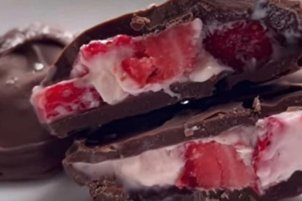 VIRALNI LEDENI ČOKOLADNI KOLAČIĆI SA GRČKIM JOGURTOM: Preukusni su, a najbolje od svega je što su BEZ ŠEĆERA!