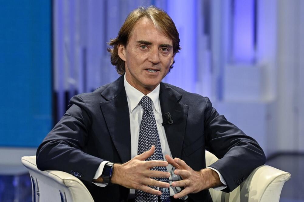 MANĆINI NAPUSTIO ITALIJU ZBOG MILIONA SA BLISKOG ISTOKA! Roberto postaje selektor Saudijske Arabije? (FOTO)