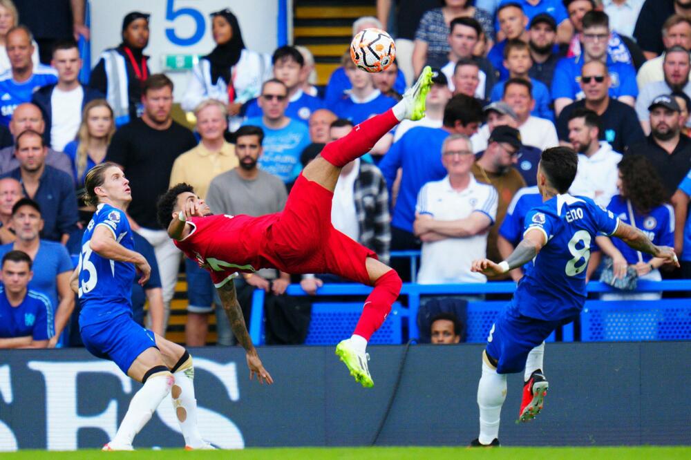 PRŠTALO U DERBIJU ČELSIJA I LIVERPULA: Podela plena na otvaranju sezone