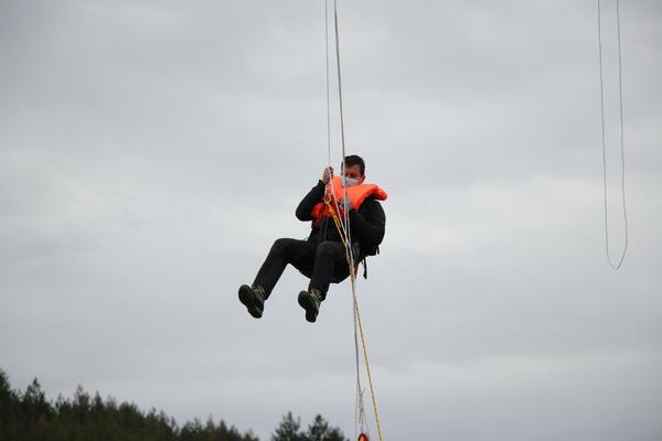 DRAMA U SUTOMORU, SPASIOCI EVAKUISALI DEČAKA I OCA IZ SRBIJE: Bilo je RIZIČNO, opasnost nije pretila SAMO NJIMA