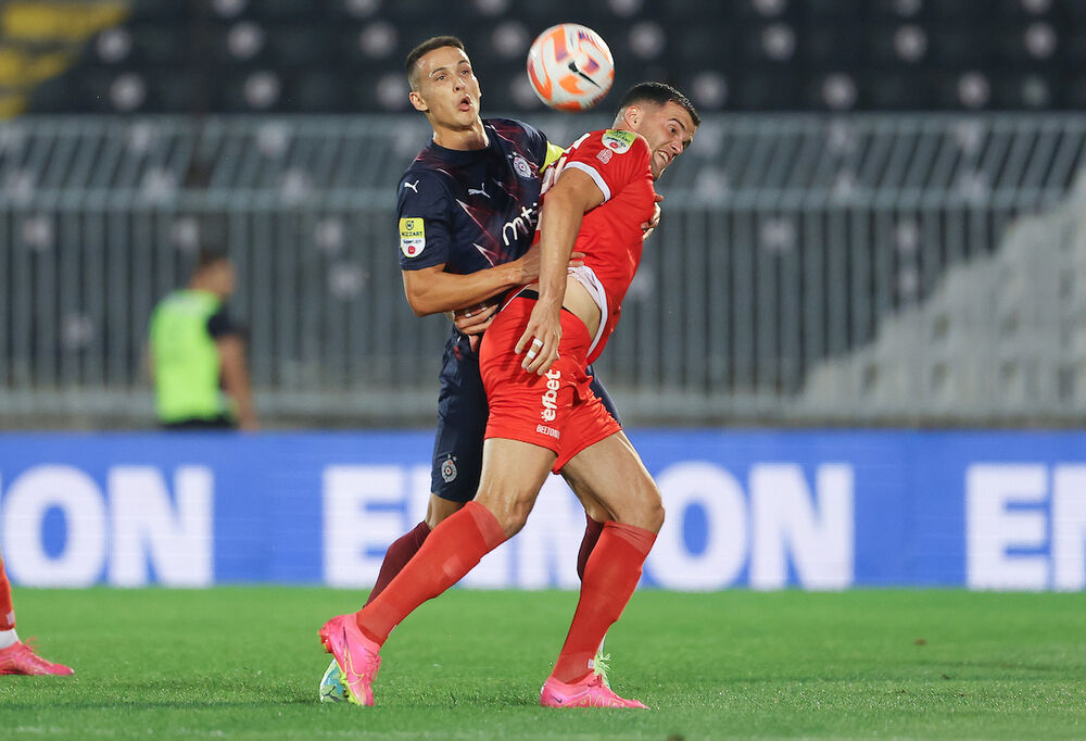 Svetozar Marković (levo) na utakmici Partizana i Radničkog iz Niša