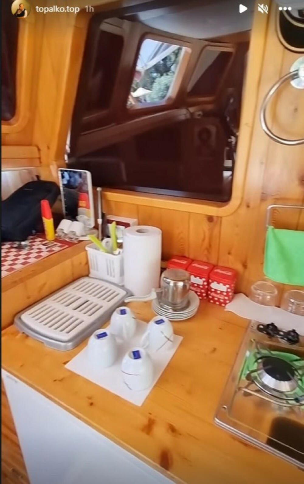 To je, kako je ranije pričao, njegova oaza mira, njegov svemir, u koju se zaljubio na prvi pogled.