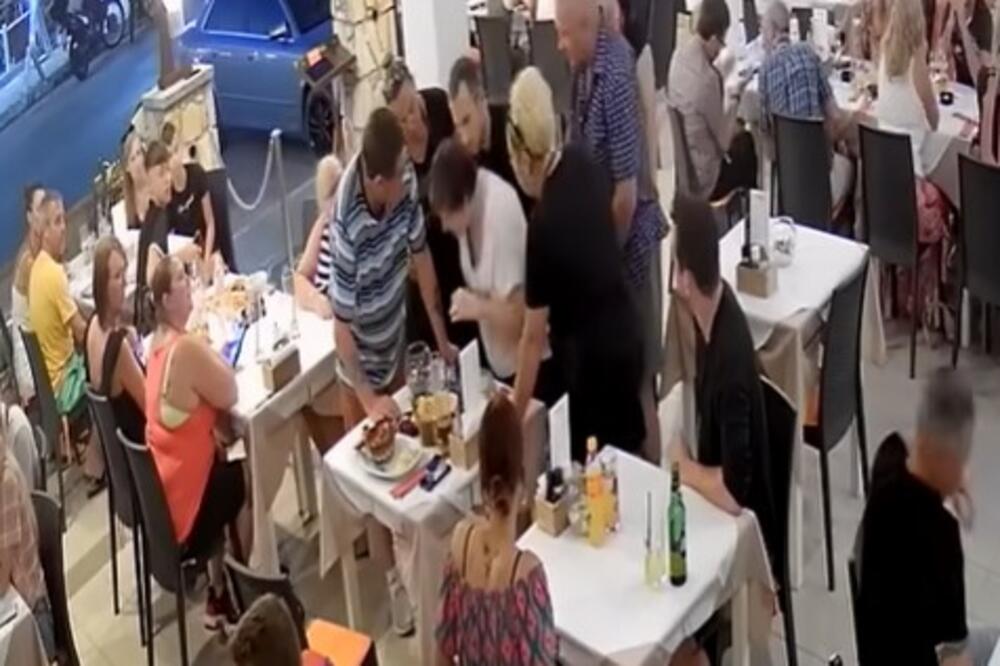 RADNIK RESTORANA SA NBG PRIZNAO ŠTA STAVLJA U HRANU LEPIM DEVOJKAMA: Ljudi su zgroženi, POMENUO I DECU (FOTO)