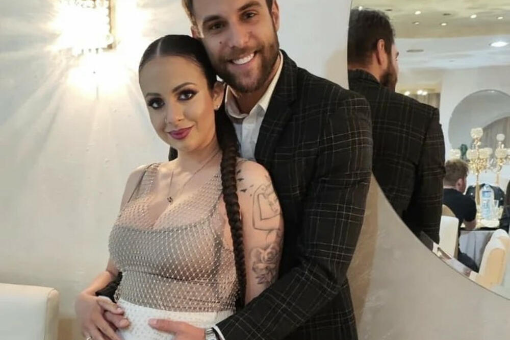 PORODILA SE ZVEZDA GRANDA! Bebi dala PREDIVNO ime, a tu su i prve FOTOGRAFIJE