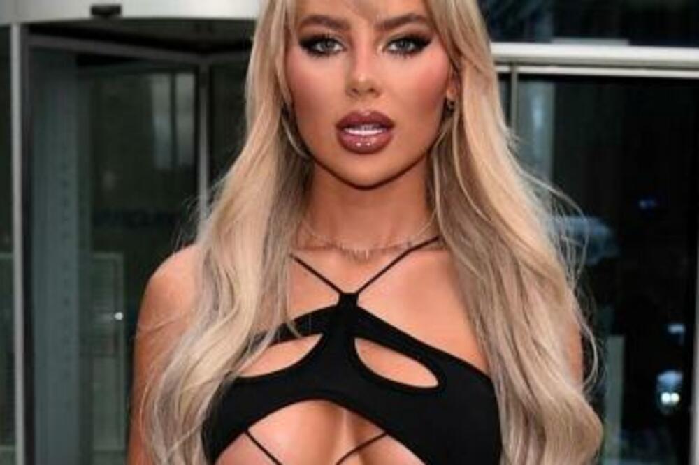 SLIKA I PRILIKA NEUKUSA OKREĆE GLAVE MUŠKARCIMA: Vide se i GRUDI i ZADNJICA, evo kako se DANAS izlazi u GRAD (FOTO)