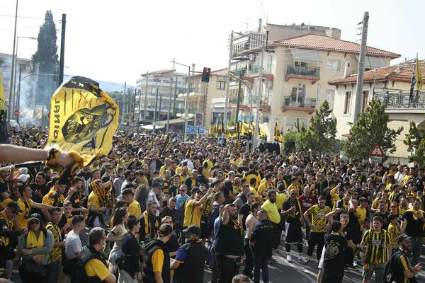 GRCI OSTAVILI PORUKU ISPRED SEDIŠTA UEFA: OVO svi moraju dobro da pročitaju!