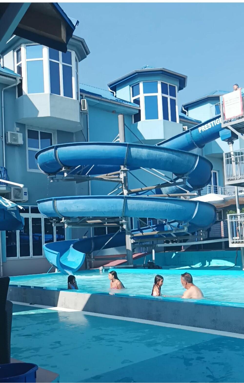 Bazen na kom su se deca povredila