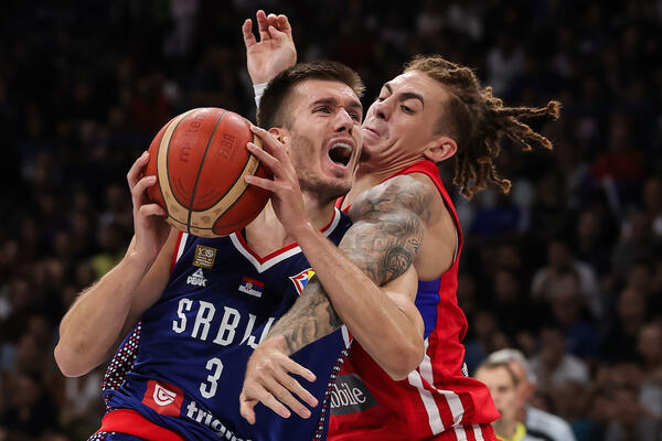 OGROMNA GLAVOBOLJA ZA PEŠIĆA: Evo kakva je situacija sa Petruševim!