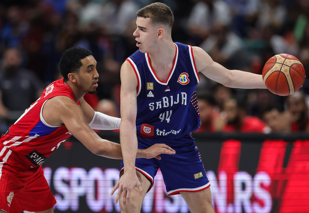 Nikola Topić na utakmici Srbije i Portorika