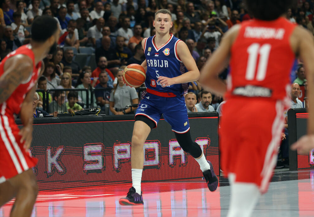 Nikola Jović na utakmici Srbije i Portorika