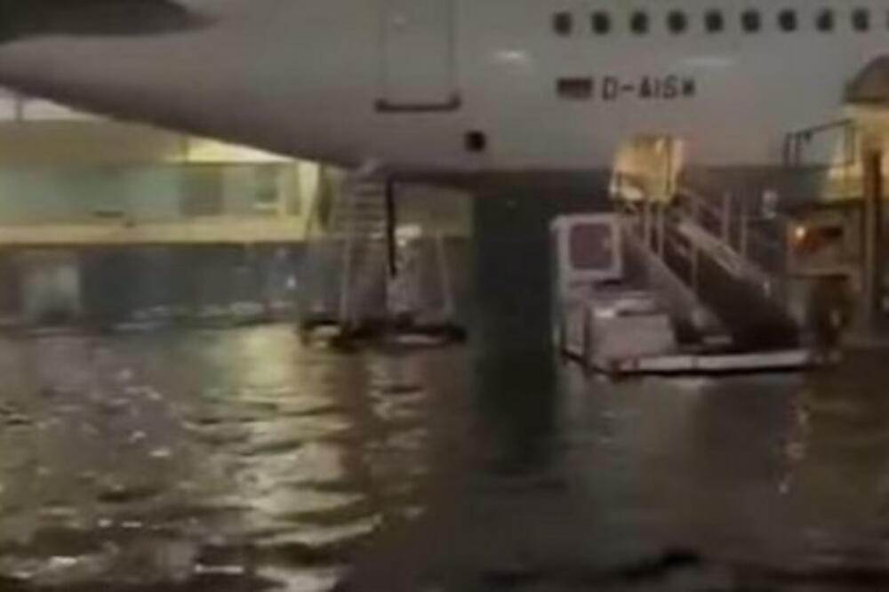 DRAMATIČNO STANJE NA FRANKFURTSKOM AERODROMU! Ogromne POPLAVE dovele do HAOSA, voda OKOVALA zračnu luku (VIDEO)