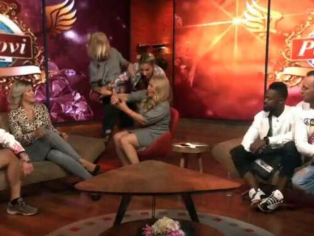 Ipak, snimak se više ne može pronaći na društvenim mrežama, ali su ostale fotke za pamćenje.