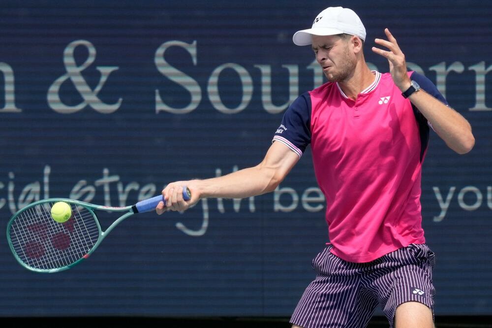 NEMILOSRDAN: Hurkač prvi polufinalista Sinsinatija!