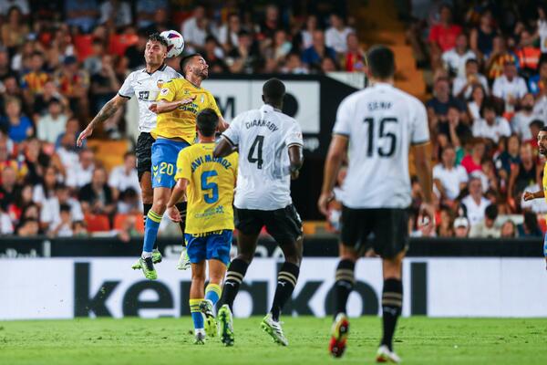 VALENSIJA GOLOM IZ PENALA STIGLA DO TRI BODA! Rajković nije uspeo da sačuva mrežu Majorke protiv Viljareala! (FOTO)