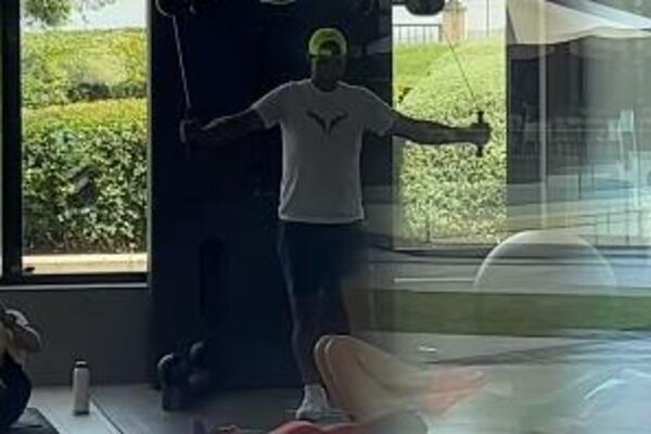 NADAL NE MOŽE VIŠE DA GLEDA ĐOKOVIĆA I ALKARASA: Rafa ubrzao povratak, već trenira za poslednju sezonu! (VIDEO)