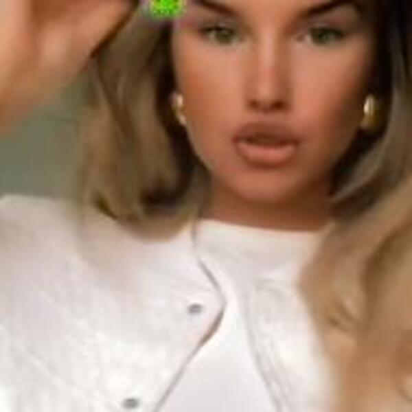 SNIMALA JE VIDEO, NESVESNA ŠTA JOJ SE SPREMA: Na snimku je tek videla OPASNOST, glasno je VRISNULA OD STRAHA! VIDEO