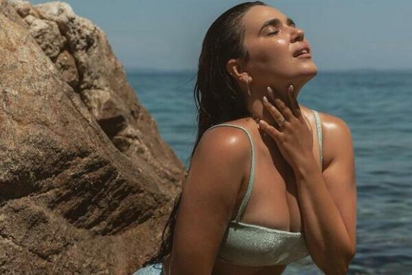 ŽENA POZNATOG ŠMEKERA NIKAD JAČA: Skinula se u BIKINI i pokazala da je prava ATOMSKA BOMBA, kako je DOBRA