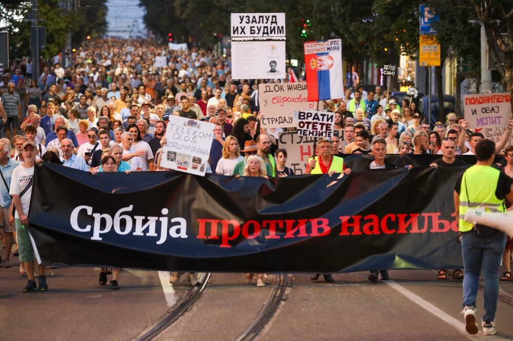 POČEO 20. PROTEST U ORGANIZACIJI DELA OPOZICIJE: Učesnici se okupljaju kod Narodne skupštine