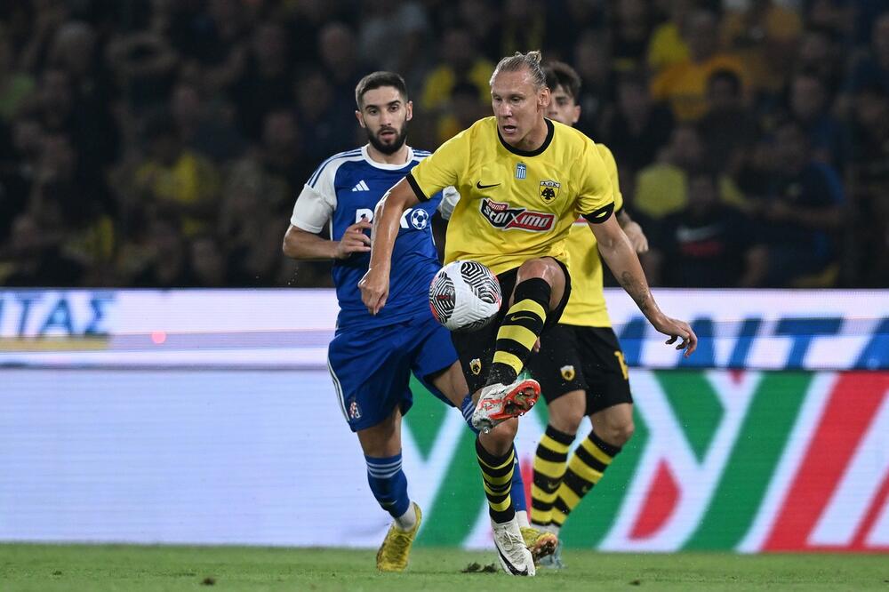 NEZAPAMĆENA LUDNICA U ATINI: Vida u 100. minutu srušio svoj Dinamo i odveo AEK dalje!