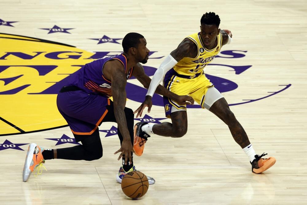 Terens Ros u dresu Finiks Sansa protiv Los Anđeles Lejkersa