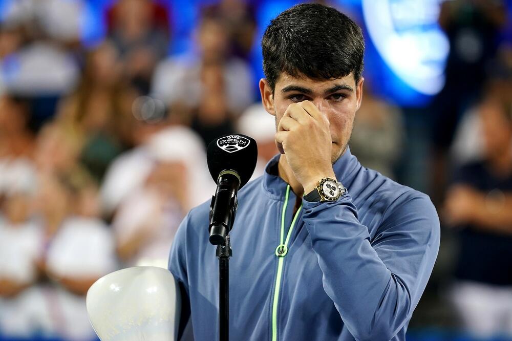 NIJE MOGAO DA IZDRŽI: Alkaras ZAPLAKAO posle poraza od Novaka! (VIDEO)