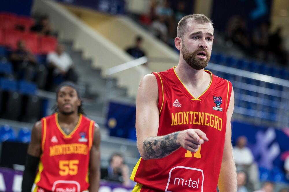 Kapiten i rekorder Radović napustio Mursiju (Video/Foto)