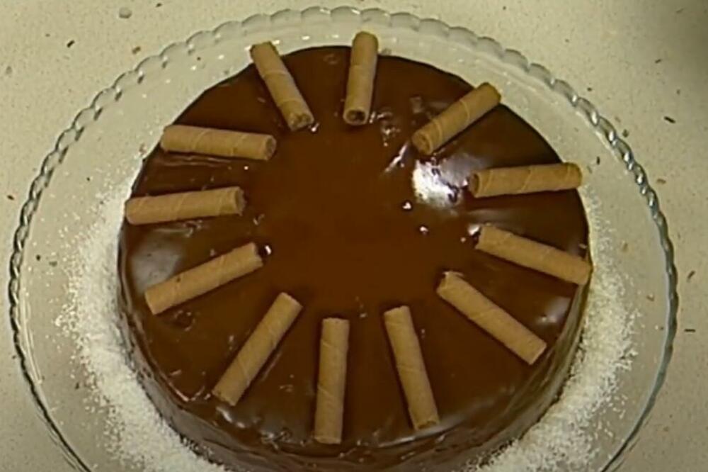 OVA VODENA TORTA ZALUDELA JE SRBE: Ni u poslastičarnicama nemaju takvu, samo PRAVE DOMAĆICE znaju RECEPT