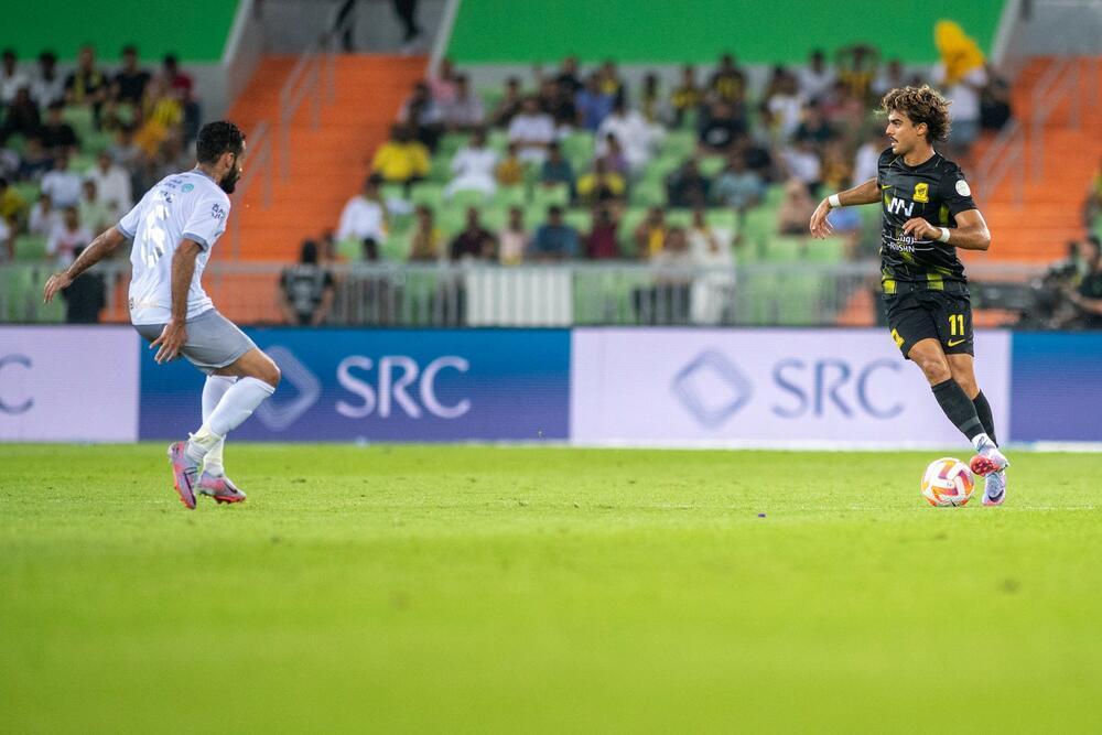 Žota (desno) na utakmici Al Itihada i Al Taija