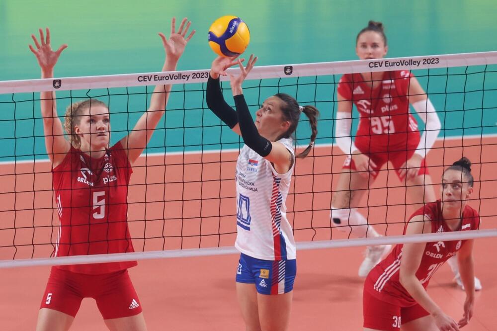 POLJAKINJE RAZLJUTILE TIJANU BOŠKOVIĆ: Odbojkašice izgubile prvi set, pa rutinirale rivalke