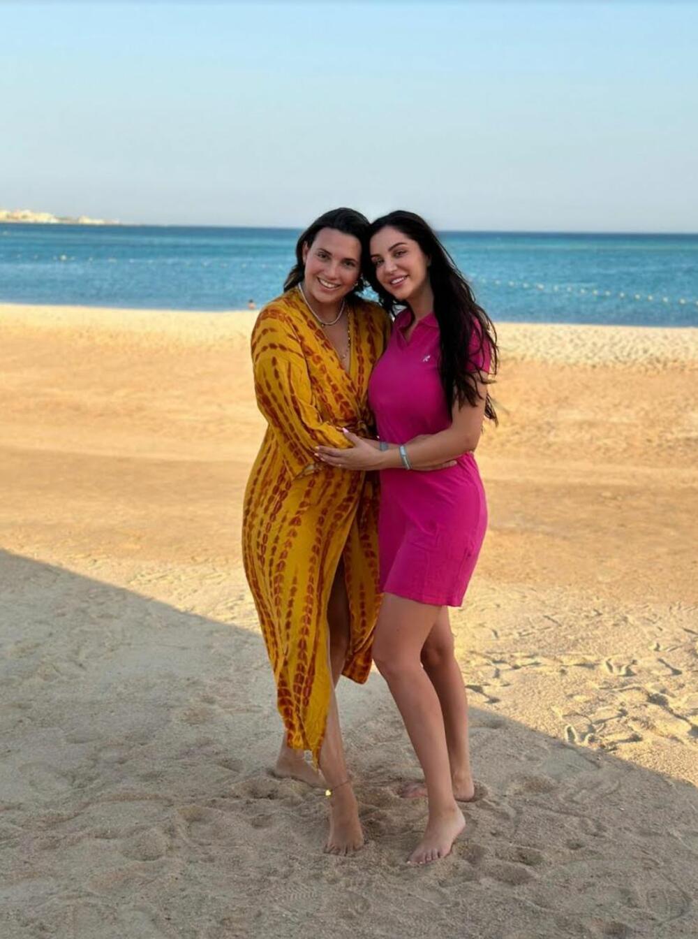 Milica Milša sa koleginicom na odmoru