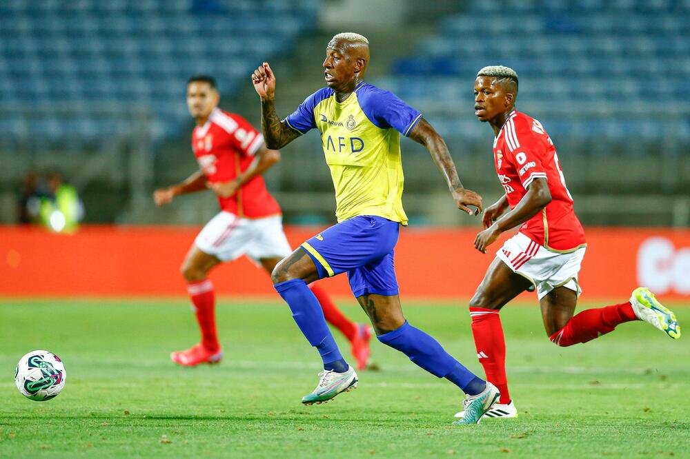 MRAČNA STRANA FUDBALA U SAUDIJSKOJ ARABIJI: Dok pršte milioni zabada se i NOŽ U LEĐA!