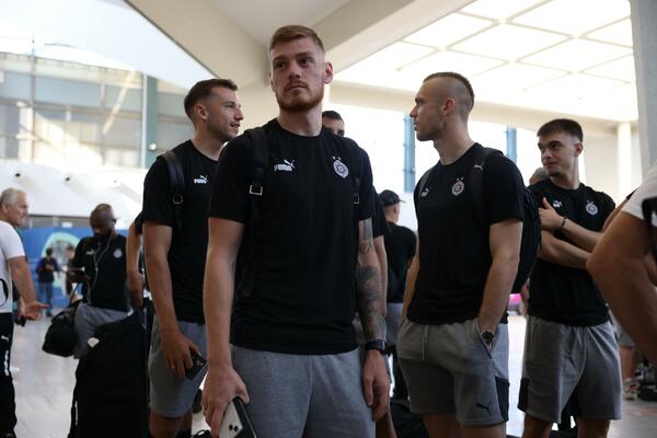 FUDBALERI PARTIZANA OTPUTOVALI U DANSKU: Duljaj poveo 24 igrača
