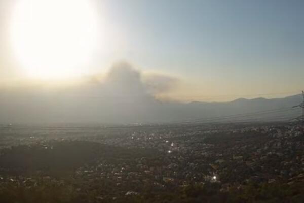 KAMERE NACIONALNE OBSERVATORIJE SNIMILE POŽAR U GRČKOJ: Prizori kao iz APOKALIPSE, zemlja RAZORENA (VIDEO)