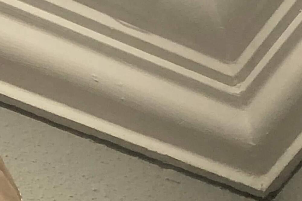 DOBRODOŠLI U NOĆNU MORU: Gledajte kolikog PAUKA je ovaj muškarac našao u kući, šta biste vi na NJEGOVOM MESTU? FOTO