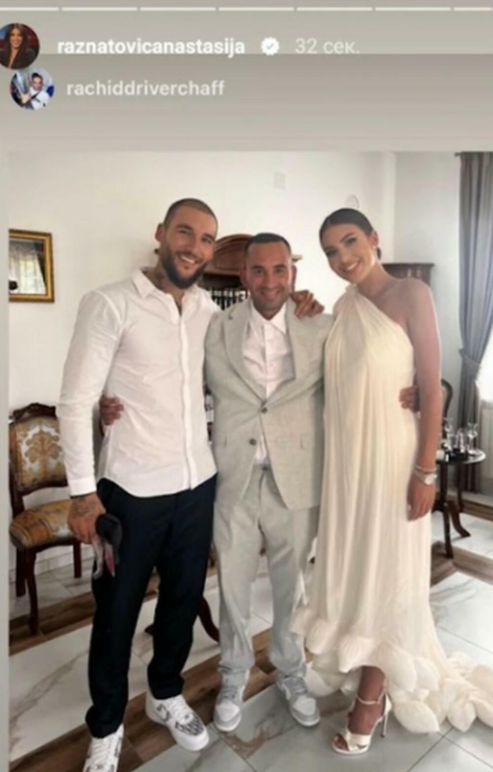 Tajno se venčali u krugu najbližih prijatelja.