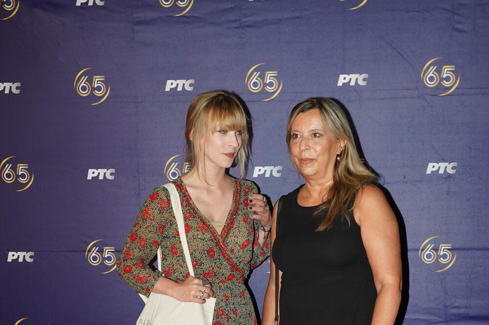 "I vremenom je postala desna ruka Lole Đukića..." Majka joj je čuvena voditeljka RTS, a ko je baka Tamare Aleksić?