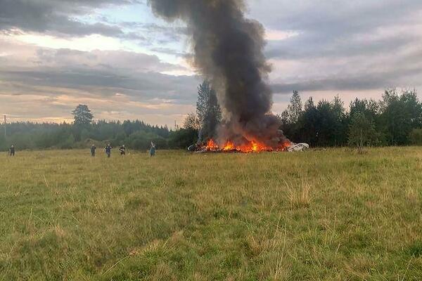 UKLANJA SE OLUPINA PRIGOŽINOVOG AVIONA KOJI JE PAO: Nije dozvoljen pristup nikome (VIDEO)