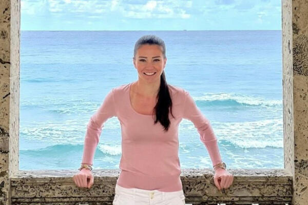 LEPA JOVANKA IZ PANČEVA POKORILA NJUJORK: Ova doktorka se školovala u TRI DRŽAVE i ostvarila svoj san (FOTO)