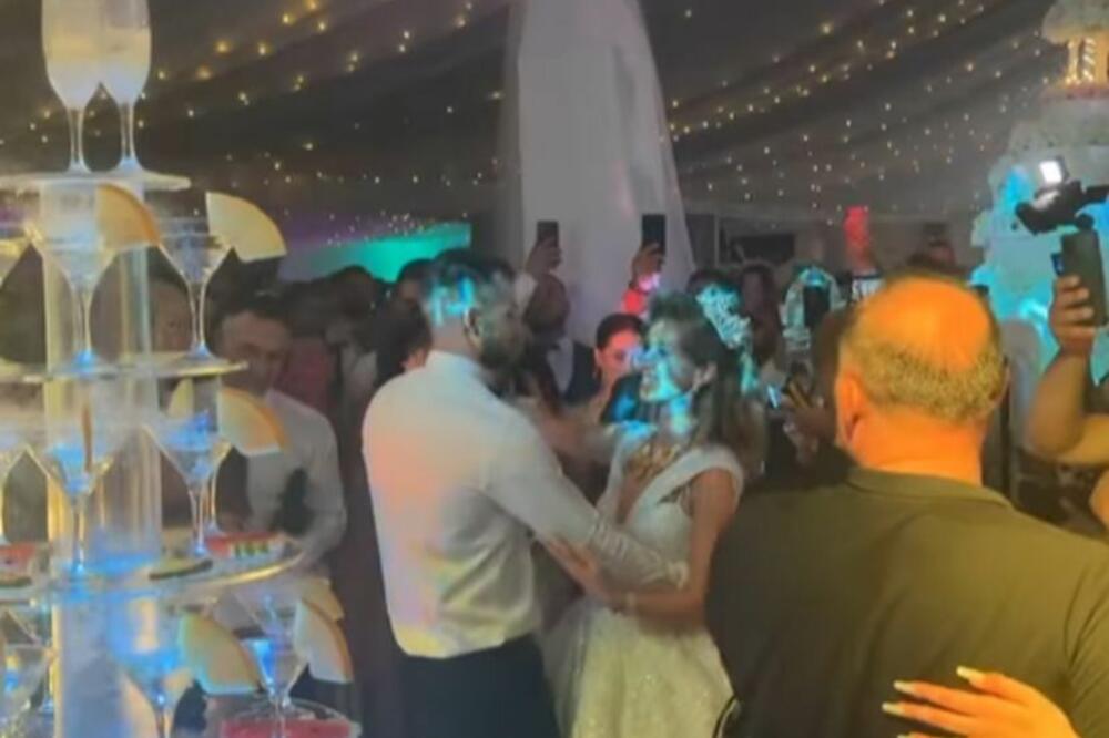 OTKRIVENO ŠTA JE "MATERINA POGAČA" KOJA JE STIGLA NA ROMSKU SVADBU: Ni ne sanjate sa čime je POVEZAN ovaj OBIČAJ