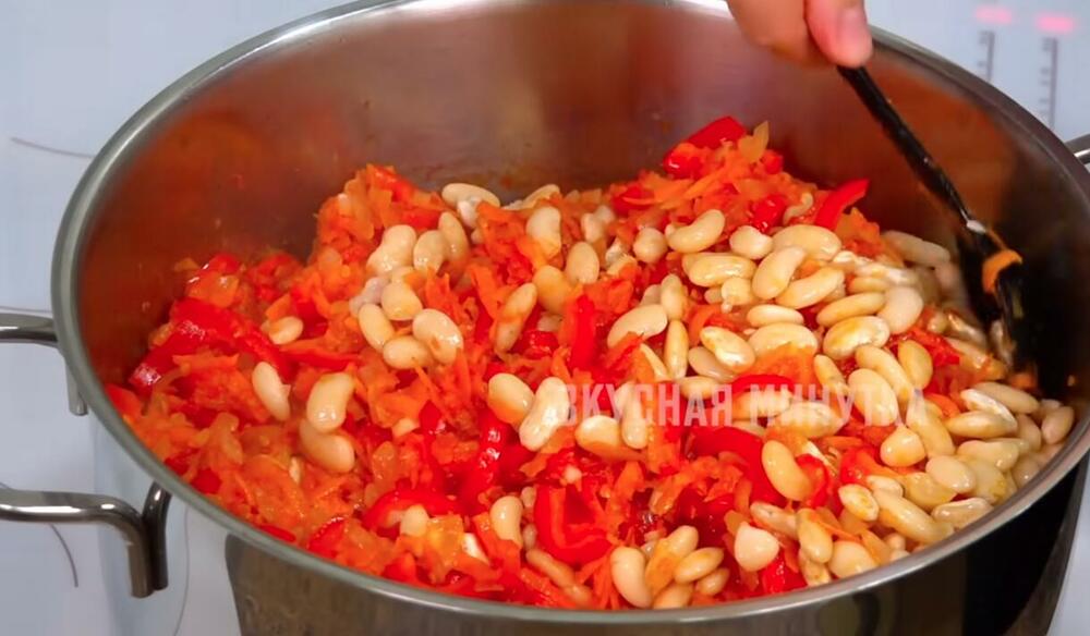 Kisela salata sa pasuljem