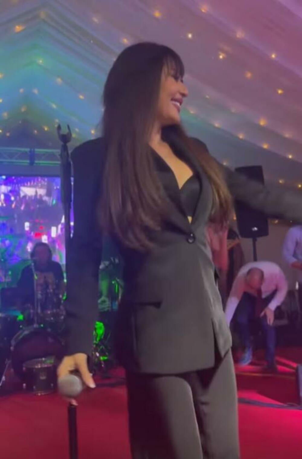 Ceca je napravila spektakl